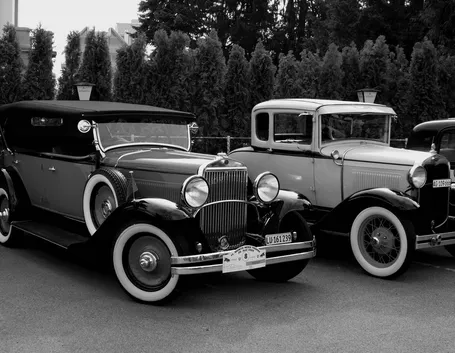 Due belle auto d’epoca