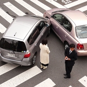 Incidente tra due automobili