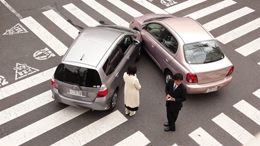 Incidente tra due automobili