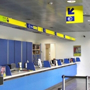 interno di un ufficio postale